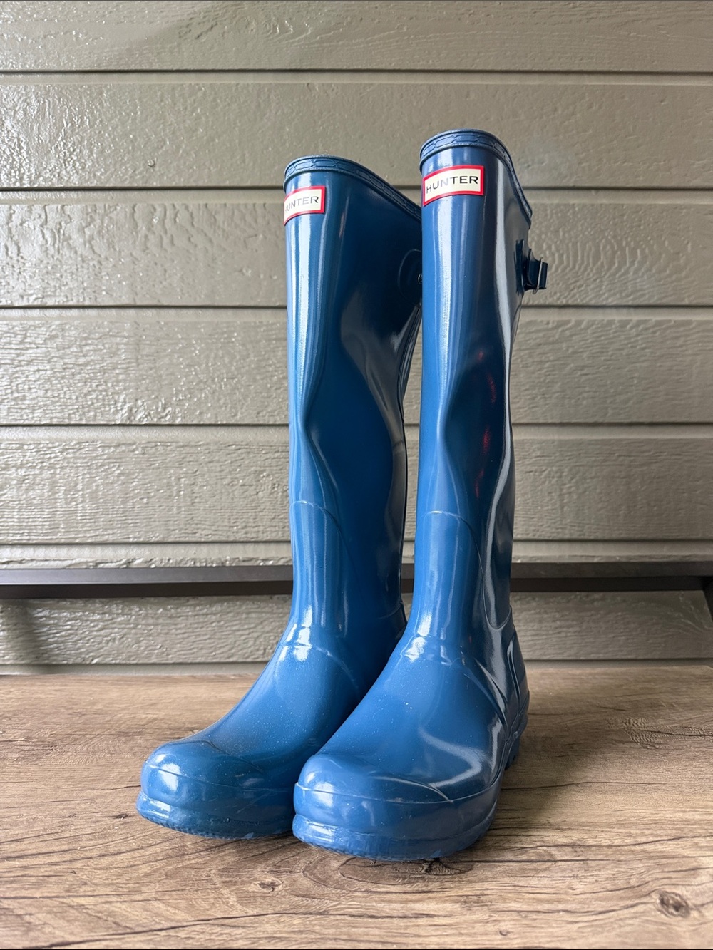 Hunter Women’s Glossy Knee-High Rain Boots in Blue size 8